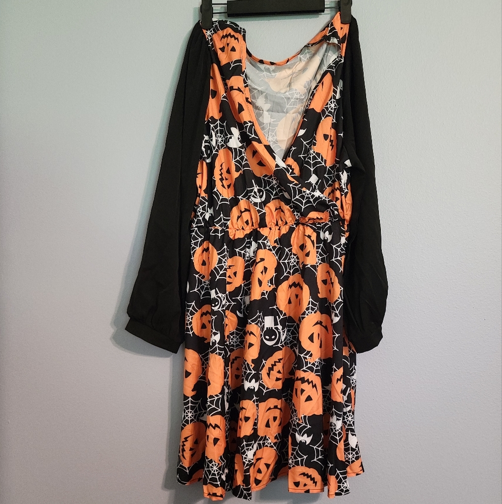 *NWT* Halloween Skater Dress